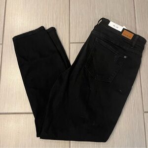 Judy Blue Black Distressed Boyfriend Jeans 15/32 NWT